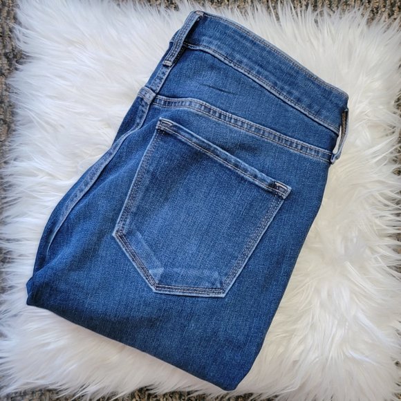 NWT Old Navy Power Straight Distressed Denim Size 6 - Picture 2 of 16